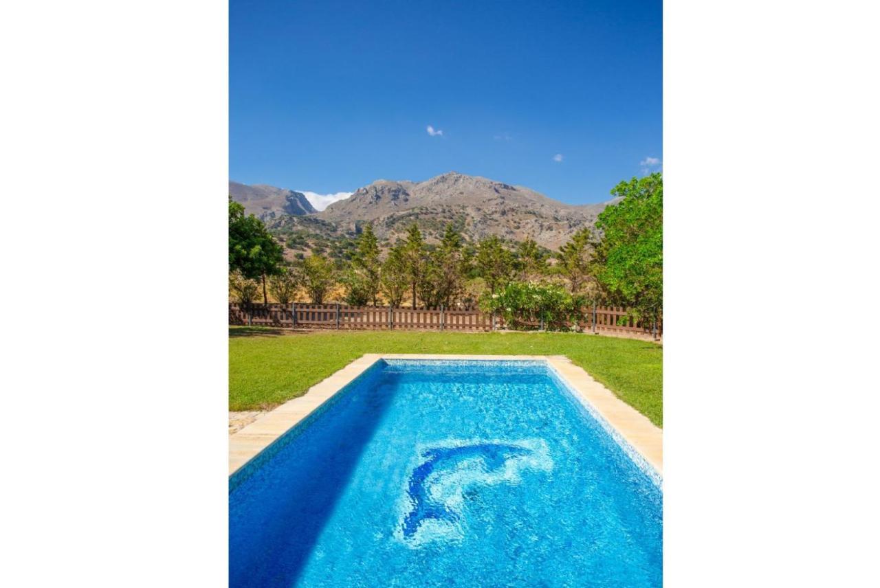 Spiros Beach Villa Франгокастелло Экстерьер фото