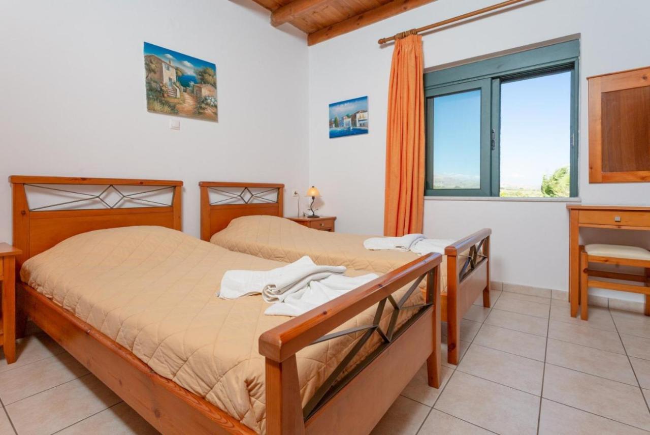 Spiros Beach Villa Франгокастелло Экстерьер фото